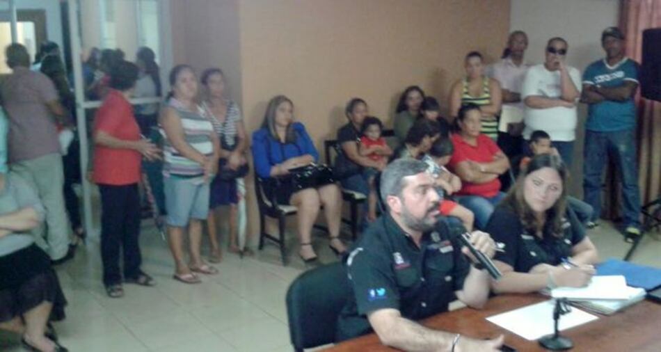 Vecinos de Altos de La Peña en Los Santos se niegan a pagarle al BHN