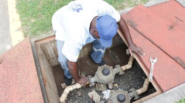 Idaan recauda cerca de $500 mil en operativo de cortes a comercios morosos