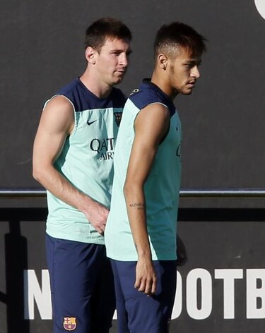 Messi, Neymar y Martino comparten primer entrenamiento en Barcelona