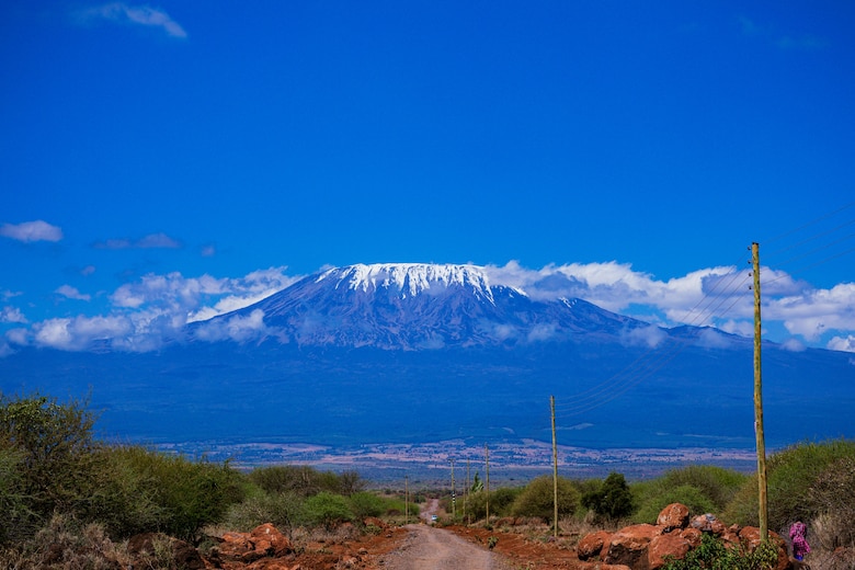 Panameños van rumbo a la cima del Kilimanjaro