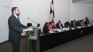 Comisión de Gobierno: RM, PRD y CD frenan proyectos anticorrupción del Ministerio Público