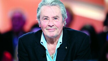 Bardot rinde homenaje a Alain Delon