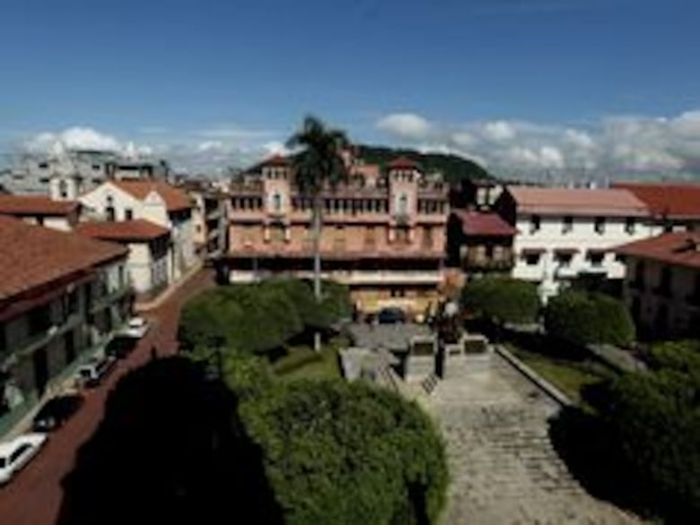 El majestuoso de la plaza Bolívar