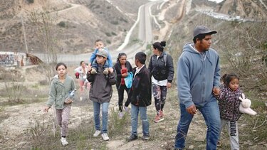 México y EU invierten $35 mil millones para frenar migración