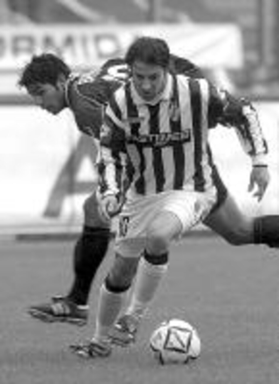 Juventus pasa a encabezar la liga italiana de fútbol