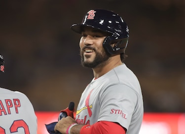 Leonardo Bernal firma un debut lleno de historia con los Cardenales