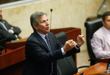 Comisión de Credenciales archiva seis denuncias contra el presidente Mulino