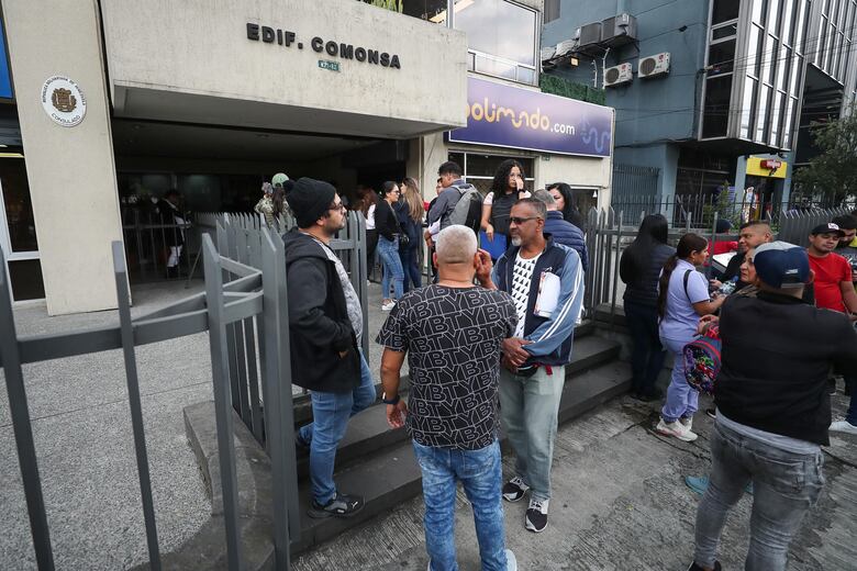 Venezolanos en Ecuador se encuentran en el limbo tras el cierre de consulados