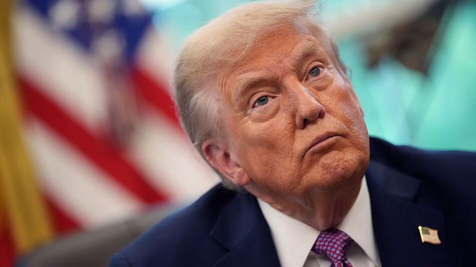 ‘Si ponen en peligro nuestra seguridad, serán derribados’: la advertencia de Trump a Maduro por el sobrevuelo de cazas venezolanos sobre barcos de Estados Unidos