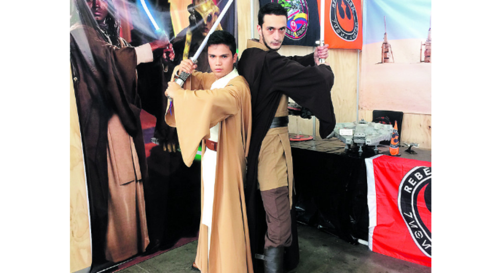 Medellín se pone el antifaz