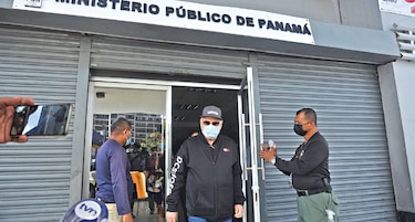 Aferrado al principio de especialidad, el expresidente trata de frenar 12 procesos
