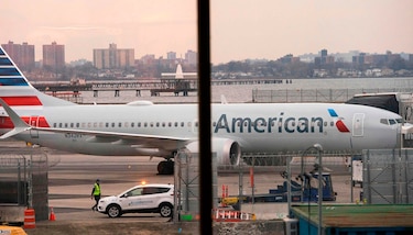 American aumenta oferta de acciones y bonos convertibles