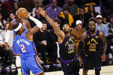 Thunder elimina a los Lakers y deja en el aire el futuro de LeBron James