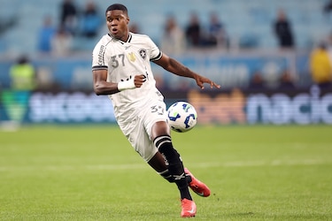 Panameño Kadir Barría debutó en el Brasileirao con el Botafogo