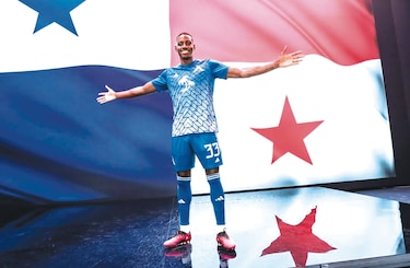 El panameño José Córdoba, en conversaciones con Rangers F.C.