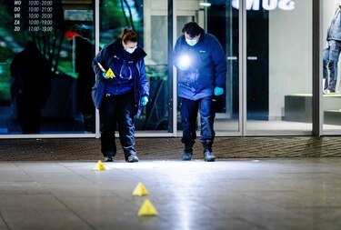 La policía holandesa sigue buscando al autor de los apuñalamientos en La Haya