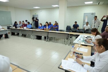 Gremios docentes conocen sobre la distribución del presupuesto del 2023