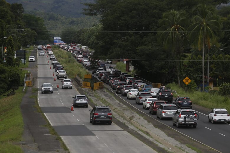 75 mil vehículos regresan a Panamá tras unas fiestas patrias marcadas por intensas lluvias e inundaciones