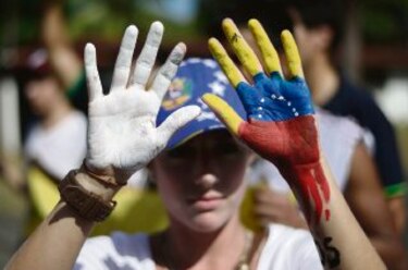 Ola de venezolanos escapa de Maduro