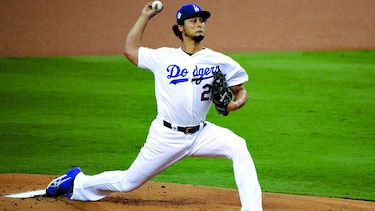 Cachorros conversan con el pícher Yu Darvish