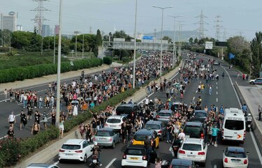 Penas de hasta 13 años de cárcel para líderes independentistas catalanes