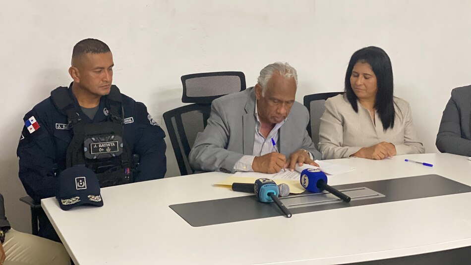 Establecen horario del toque de queda para menores de edad en la provincia de Colón