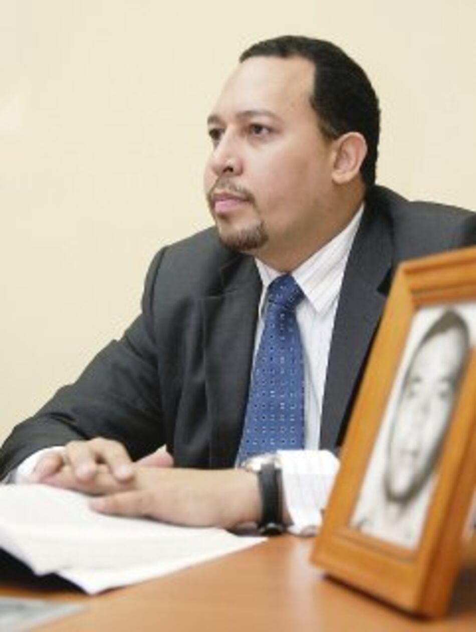 Hijo de Baúles, en el gobierno