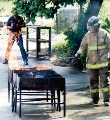 Meduca no reconoce la Academia de Bomberos