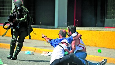 Luis Almagro pide reunión urgente