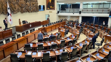 Nombramiento del Defensor del Pueblo desata choque en el pleno por presuntas irregularidades