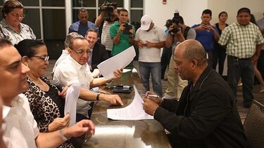 Docentes retornan hoy a las aulas, tras una semana de paro