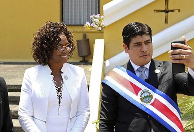 Carlos Alvarado asume la presidencia de Costa Rica con un gabinete multipartidista