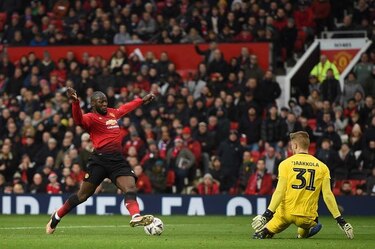 Manchester United sigue su racha triunfal