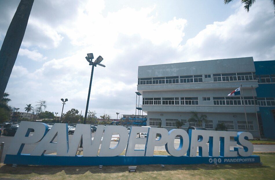 Rechazan denuncia contra diputados en caso Pandeportes