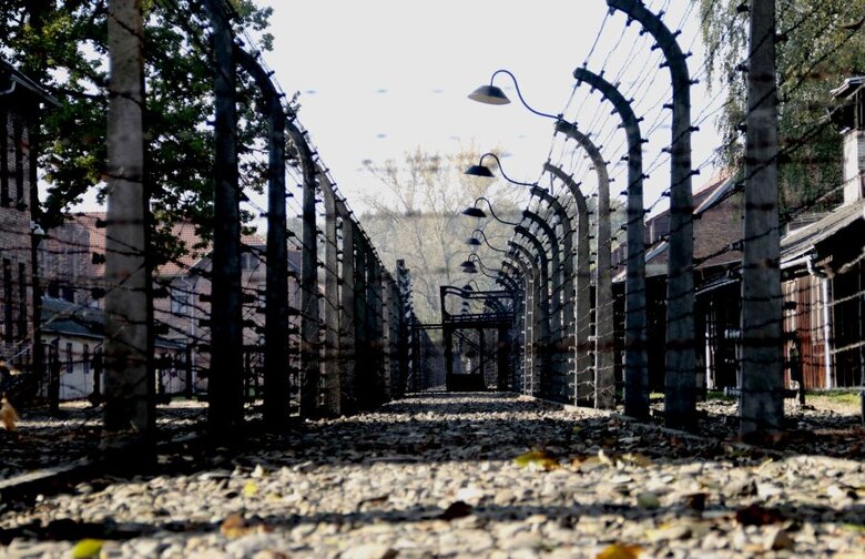 Los supervivientes de Auschwitz dan la voz de alarma 75 años después de la liberación