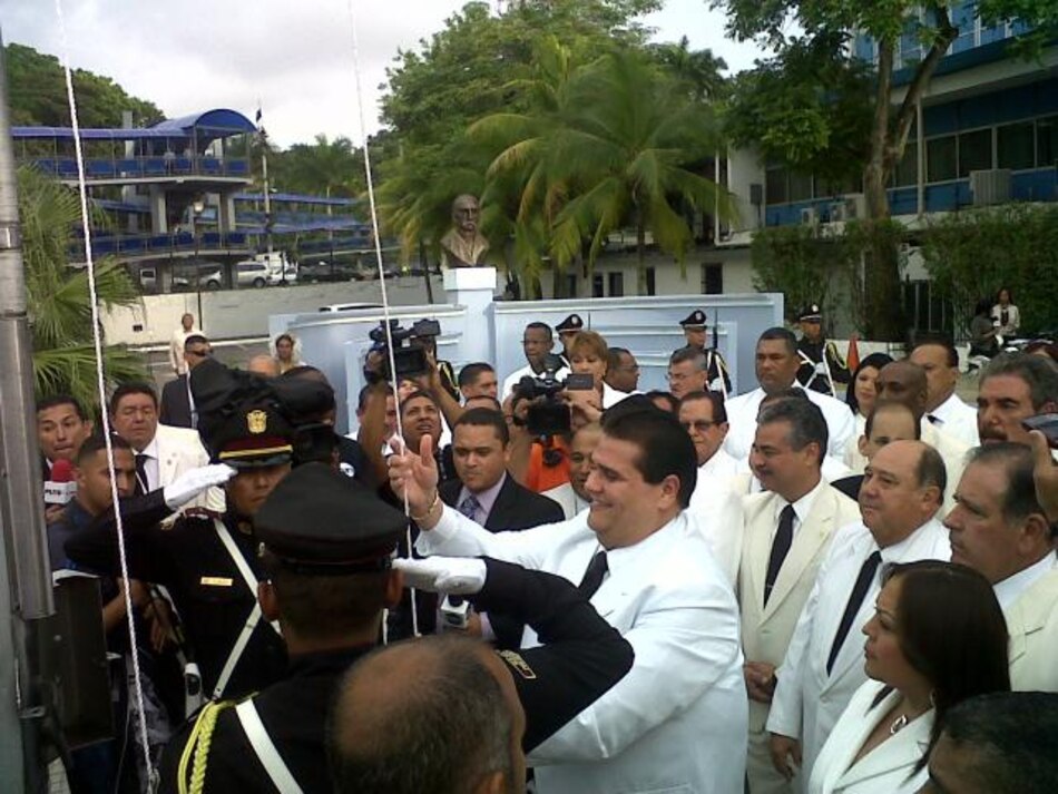 Gálvez: Propuestas de reelección serán llevadas al tinaco de la basura