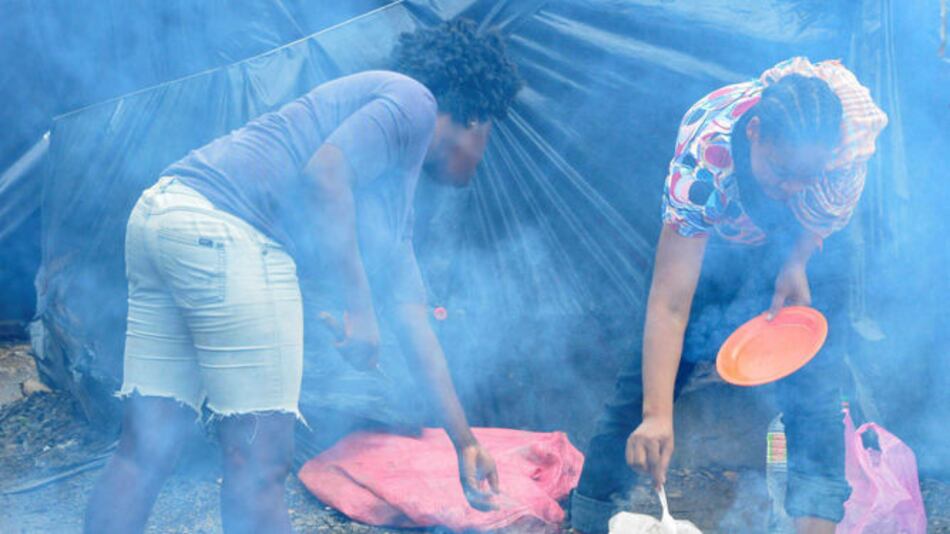 Haitianos y africanos, atrapados en Costa Rica en su intento por alcanzar Estados Unidos