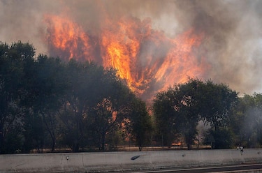 (Actualizada: 18)"Es el peor incendio de la historia de Madrid": los fuegos sin control que han obligado a evacuar a decenas de miles de personas en el centro de España
