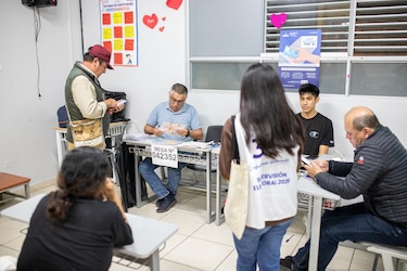Autoridad electoral de Perú pide calma a ciudadanía y políticos hasta fin del escrutinio