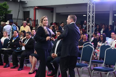 Fiesta en la Asamblea: medallas, orquesta en vivo, baile y fuegos artificiales