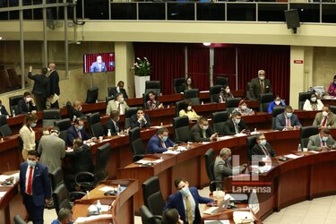 Diputados citan al director de la CSS, Enrique Lau Cortés y al director de la ASEP, Armando Fuentes