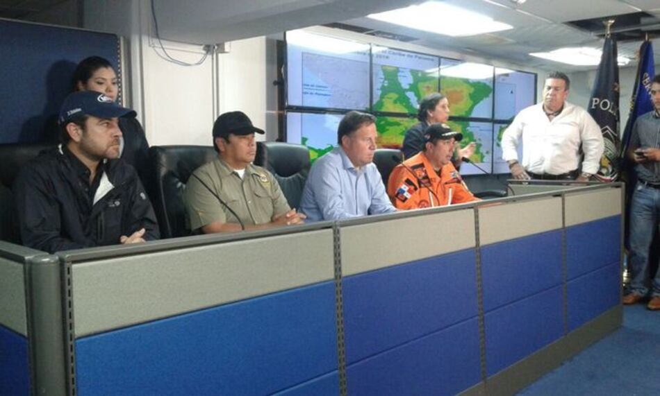 Rebajan alertas por tormenta tropical Otto; las clases se reanudan el jueves