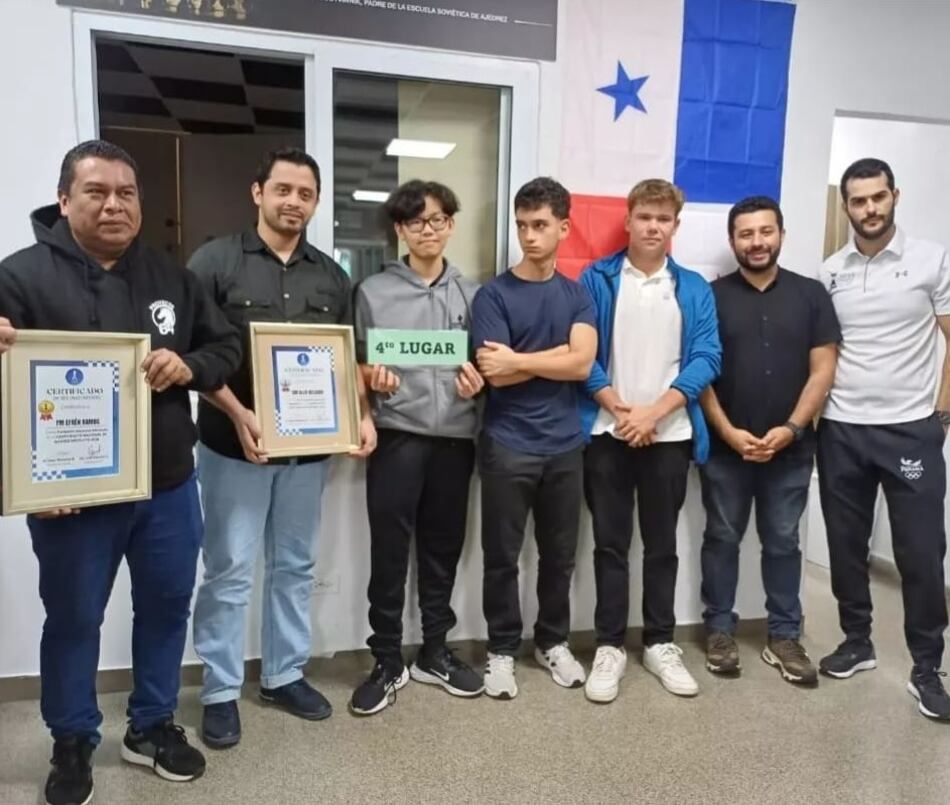 Ashley Castillo hace historia en el ajedrez panameño