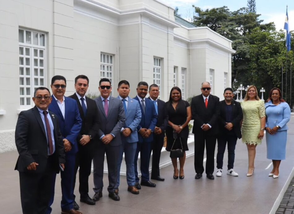 Viajes al exterior: este es el primer grupo de diputados que sale del país en esta administración