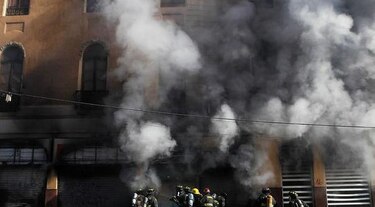 Un fallecido en incendio provocado por manifestaciones en Valparaíso, Chile