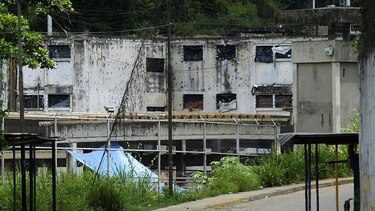 ‘Mi hermano desapareció y al mes lo acusaron de mercenario’: la incertidumbre que rodea a las decenas de colombianos que están siendo detenidos en Venezuela