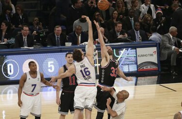 El Oeste deslumbra en Nueva York al estilo de Westbrook