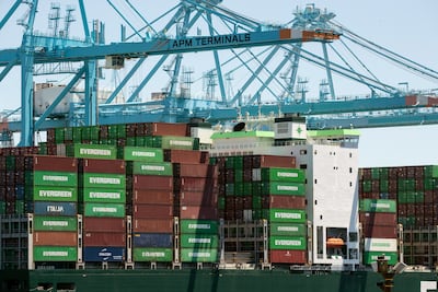 Estados Unidos suspende por un año las tasas portuarias a navíos de carga chinos