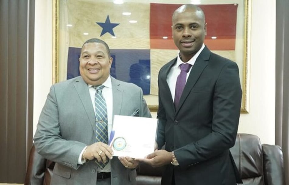 Saladino portará la bandera en los desfiles del 5 de noviembre en Colón