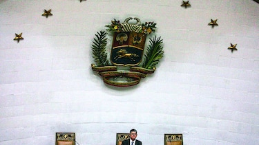 Exmandatarios piden intervención de la OEA